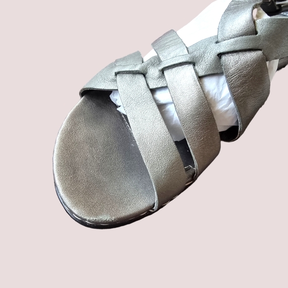 Clarks Artisan Platinum Leather Active Air Sandals - Picture 8 of 8